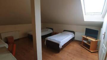 Фото номера Трехместный номер эконом-класса Отель Hotel E7 г. Радом 4