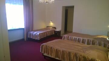 Фото номера Четырехместный номер &quot;Комфорт&quot; Отель Hotel E7 г. Радом 2