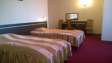 Фото номера Четырехместный номер &quot;Комфорт&quot; Отель Hotel E7 г. Радом 3