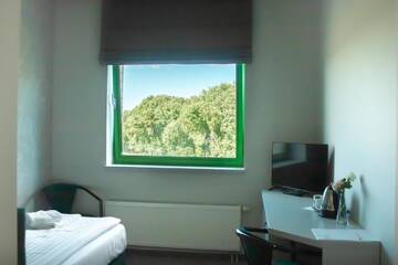 Фото номера Улучшенный одноместный номер Отель Hotel Promenada Biznes &amp; Wypoczynek г. Радом 3